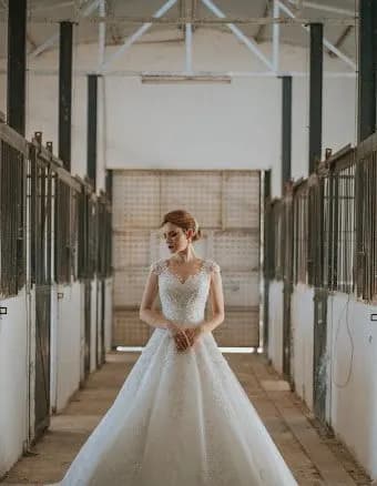 Erva Moda Evi - İzmir Gelinlikçi