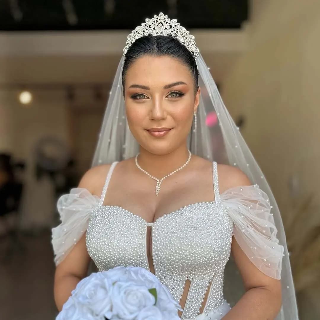 Hatice Saç Tasarım - İzmir Gelin Saç & Makyaj Uzmanı - fotoğraf 7