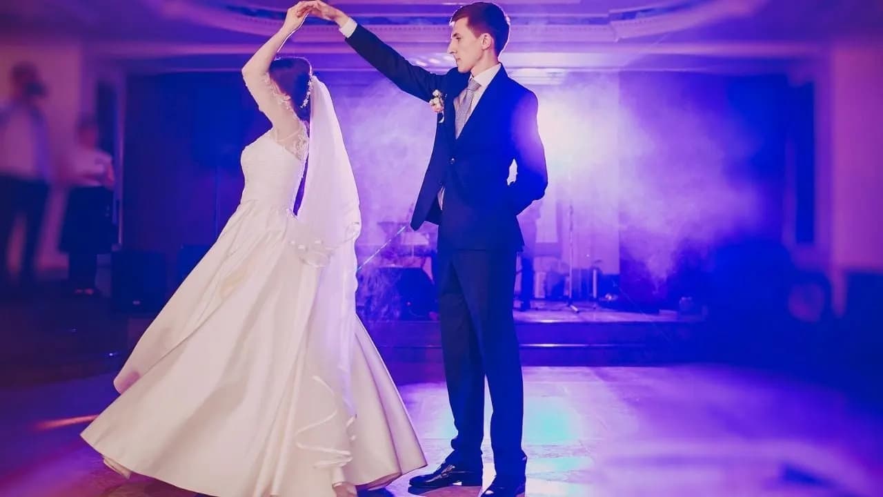 Hayat Dans - İzmir Düğün Dansı Eğitmeni
