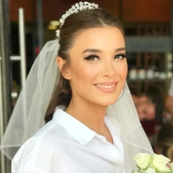 İlknur Makeup By İlknur Şahan - İzmir Gelin Saç & Makyaj Uzmanı - fotoğraf 1
