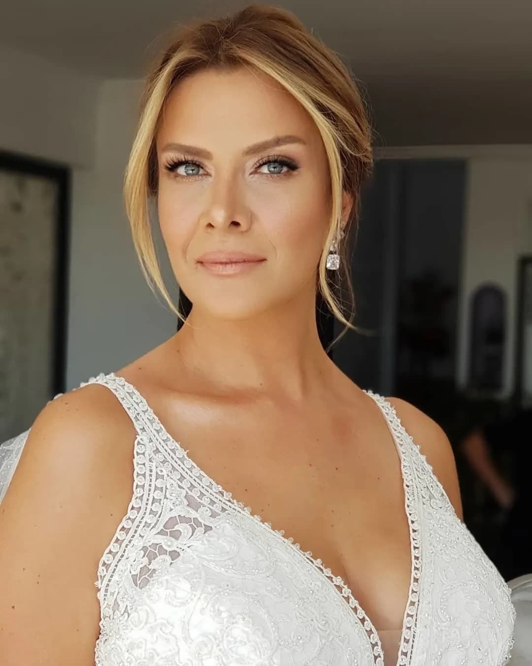 İlknur Makeup By İlknur Şahan - İzmir Gelin Saç & Makyaj Uzmanı - fotoğraf 5