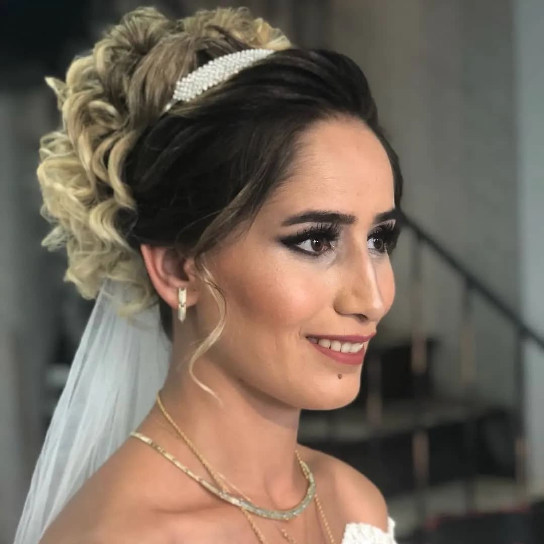 Kuaför Turgay - İzmir Gelin Saç & Makyaj Uzmanı - fotoğraf 7