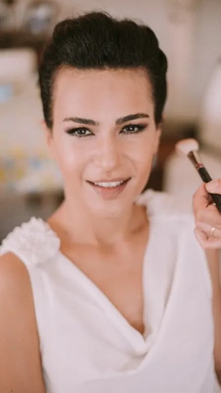 London Make Up & Hair - İzmir Gelin Saç & Makyaj Uzmanı