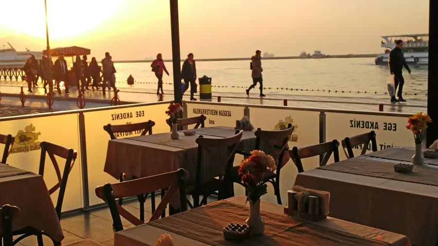 Sakız Alsancak Restoran & Cafe - İzmir After Party Mekanı - fotoğraf 5
