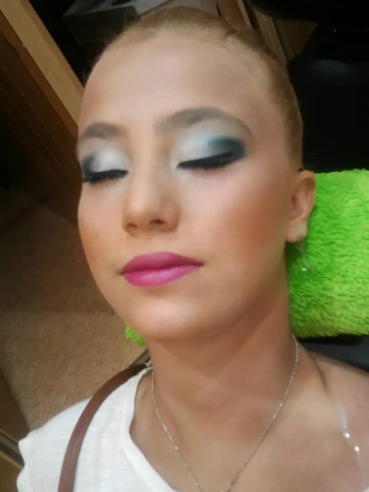 Saloon Pınar - İzmir Gelin Saç & Makyaj Uzmanı