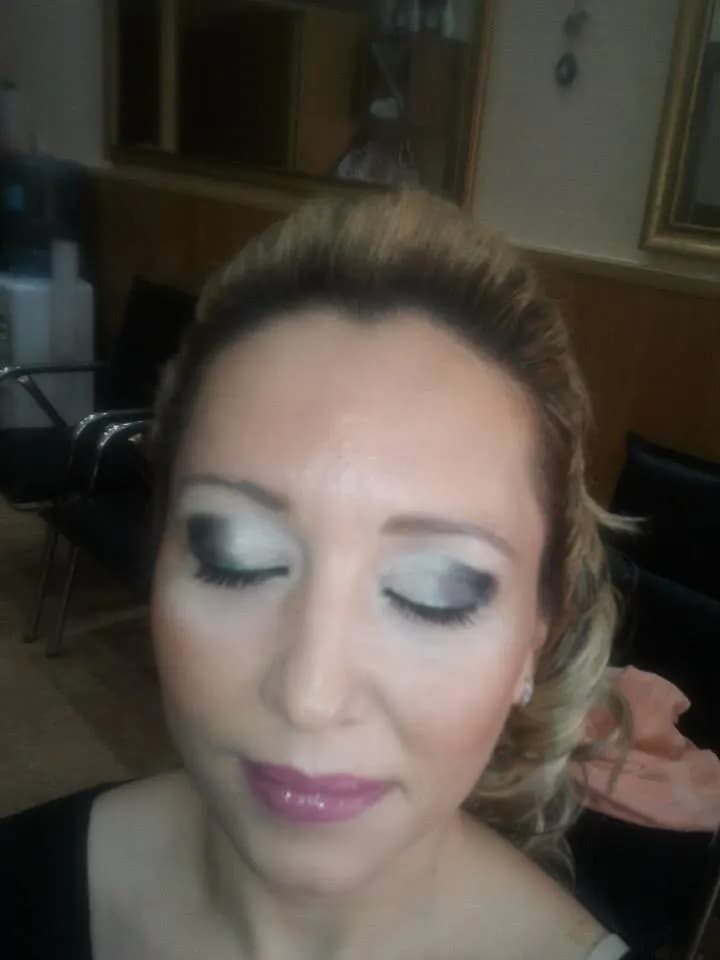 Saloon Pınar - İzmir Gelin Saç & Makyaj Uzmanı - fotoğraf 4