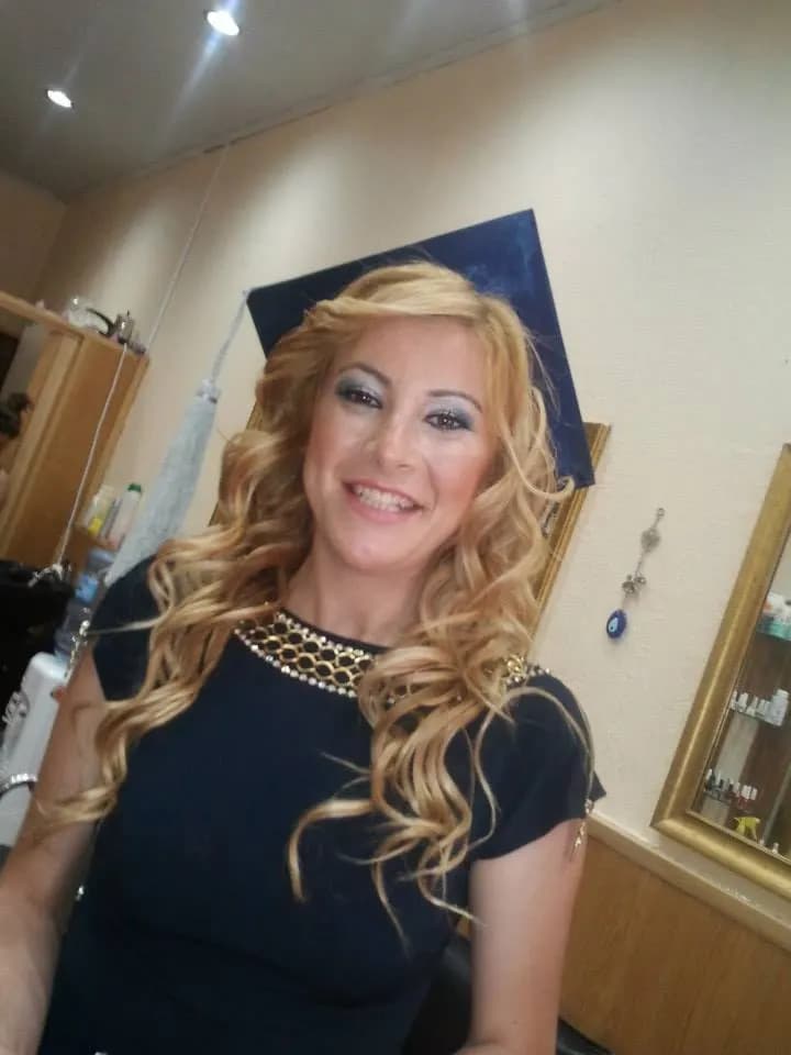 Saloon Pınar - İzmir Gelin Saç & Makyaj Uzmanı - fotoğraf 8