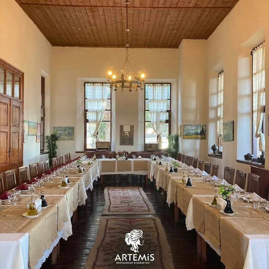 Tarihi Artemis Restaurant - İzmir Tarihi Mekan - fotoğraf 7