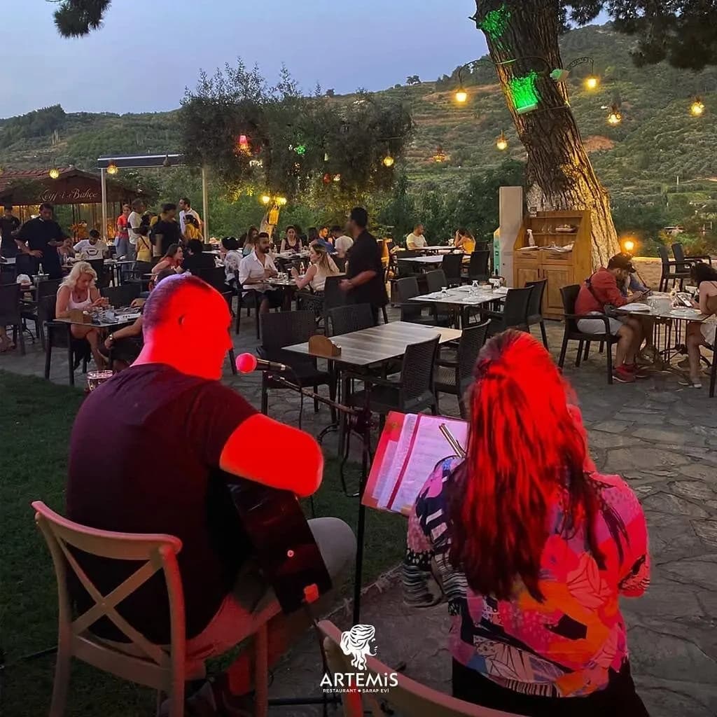 Tarihi Artemis Restaurant - İzmir Tarihi Mekan - fotoğraf 8