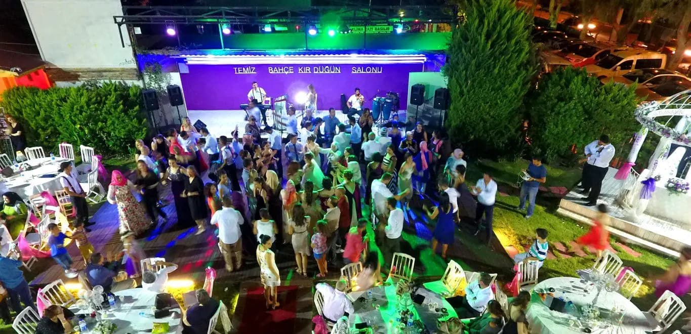 Temiz Bahçe - İzmir Düğün Salonu - fotoğraf 9
