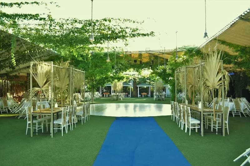 Toy Han Bizim Bahçe Bayraklı - İzmir Düğün Salonu
