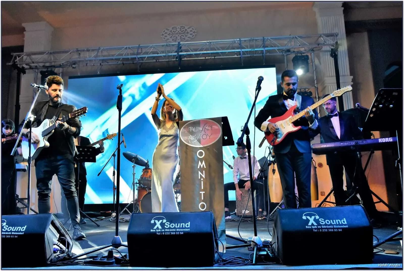 Tufan Aksoy Organizasyon & Omnitone - İzmir Düğün Müzik Grubu / DJ - fotoğraf 10