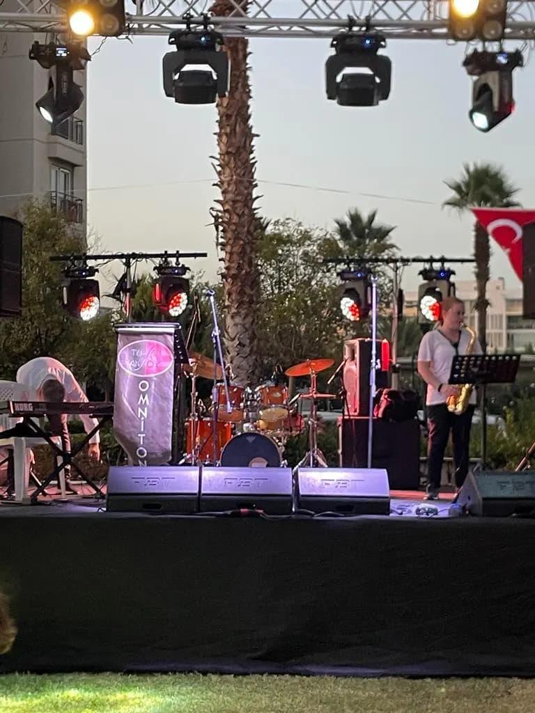 Tufan Aksoy Organizasyon & Omnitone - İzmir Düğün Müzik Grubu / DJ - fotoğraf 6