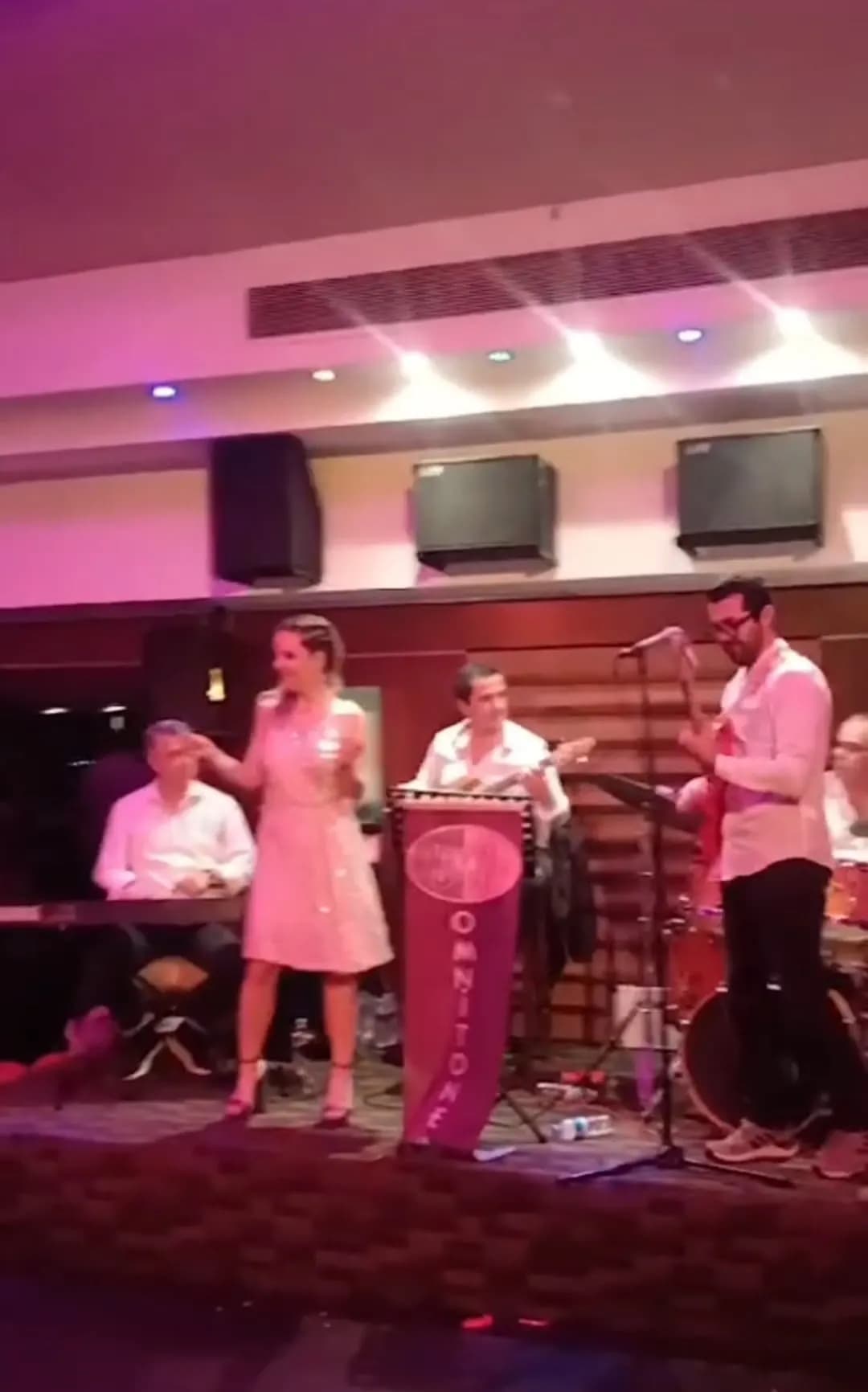 Tufan Aksoy Organizasyon & Omnitone - İzmir Düğün Müzik Grubu / DJ - fotoğraf 7