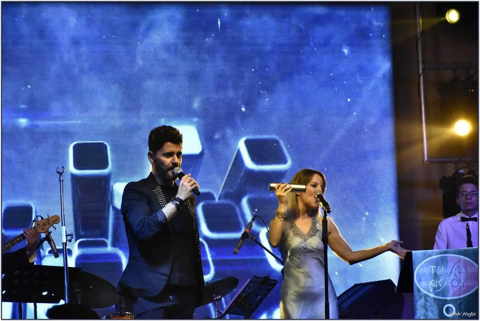 Tufan Aksoy Organizasyon & Omnitone - İzmir Düğün Müzik Grubu / DJ - fotoğraf 9