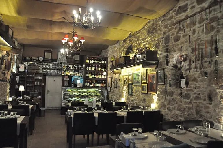 Yengeç Restaurant - İzmir After Party Mekanı - fotoğraf 4